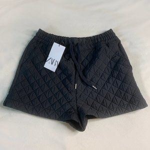 Zara -  Black Quilted Shorts